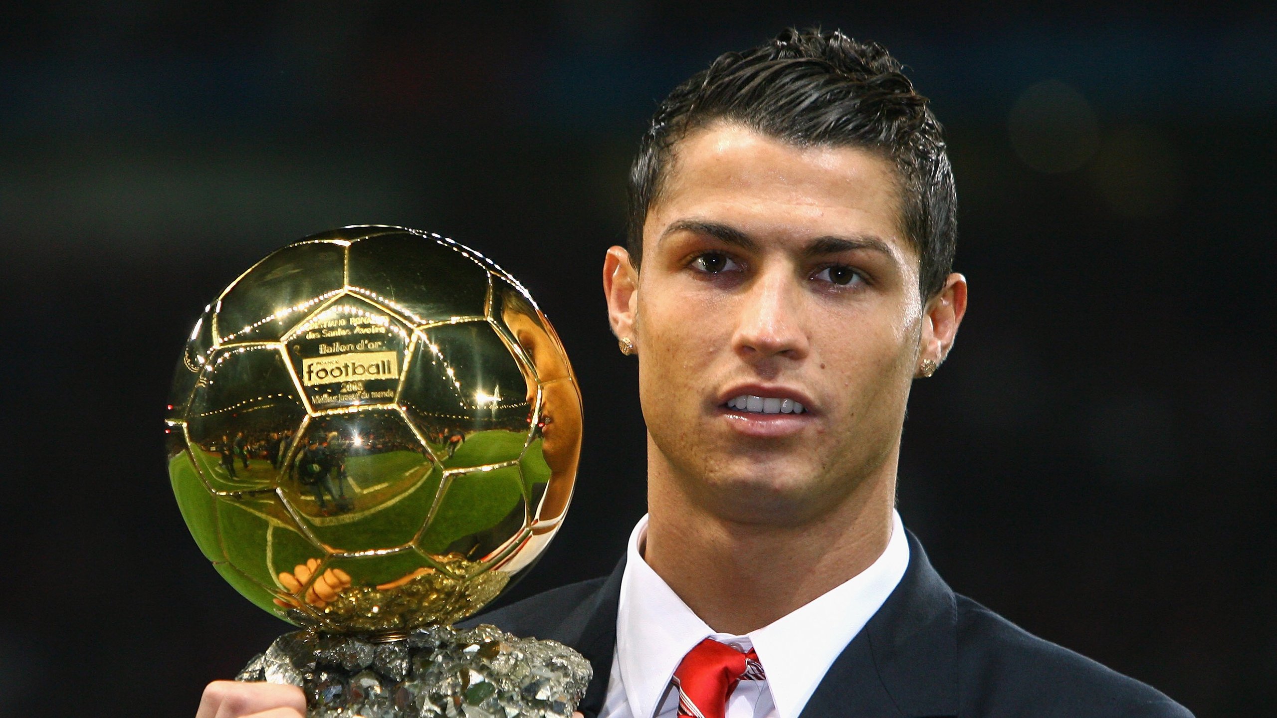 mk体育在线下载-哈兰德挑战姆巴佩,金靴之争白热化。,哈兰德pk姆巴佩